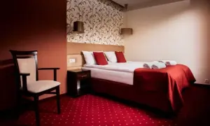 Czy osoba niepełnoletnia może wynająć pokój w hotelu bez zgody rodziców?