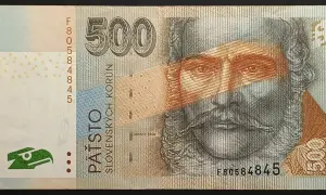 Słowacja kiedyś używała korony słowackiej, jak ta banknot 500 korun. Teraz jest euro.