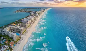 Kiedy jechać do Cancun, aby uniknąć deszczu i cieszyć się słońcem