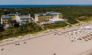 Najlepsze hotele nad morzem: Komfortowy wypoczynek na plaży