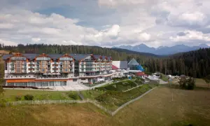 Hotel z wyżywieniem BB a HB – którą opcję wybrać planując pobyt w polskich górach?