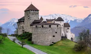 Najlepsze atrakcje w Vaduz: co zobaczyć i jak zaplanować zwiedzanie stolicy Liechtensteinu
