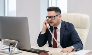 Ile zarabia dyrektor hotelu? Zaskakujące fakty o wynagrodzeniach