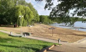 Jezioro Sierakowskie – atrakcje, noclegi i ciekawostki, które musisz poznać