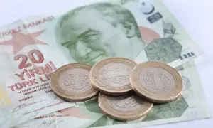 Jaka waluta do Turcji najlepsza? Uniknij błędów i oszczędź na wymianie!