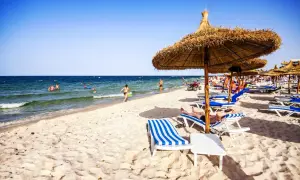 Gdzie na wakacje do Tunezji? Najlepsze miejsca, atrakcje i praktyczne porady