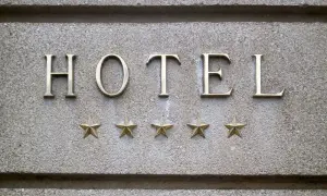 Co oznaczają gwiazdki w hotelu? Zrozumienie standardów i komfortu