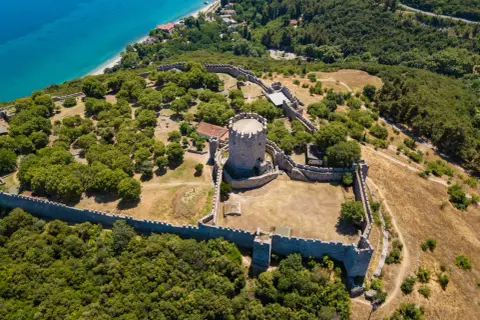 Najlepsze atrakcje w Platamonas – co zobaczyć i gdzie spędzić czas