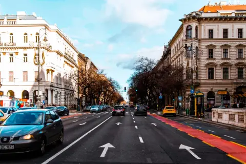 Jaka jest waluta w Budapeszcie? Uniknij kosztownych błędów w podróży