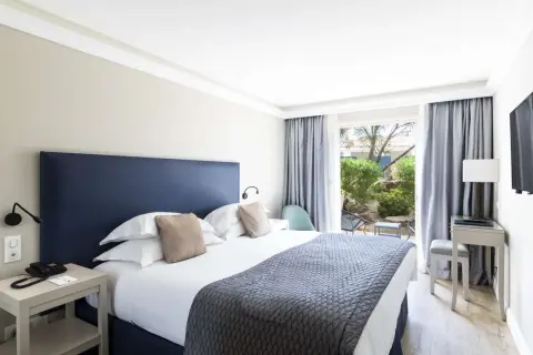 Hotel Best Western w Ile-Rousse - idealne miejsce na relaks i wypoczynek