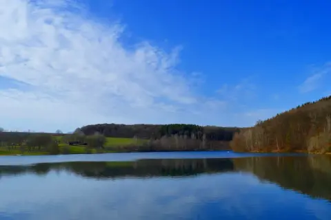 Jak uzyskać pozwolenie na Jezioro Luterskie? Wszystko, co musisz wiedzieć!