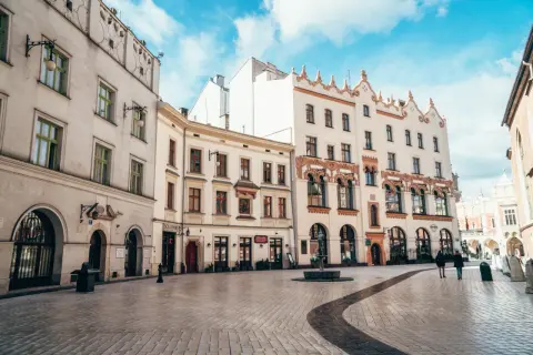 Najlepsze atrakcje na rynku w Krakowie, które musisz zobaczyć