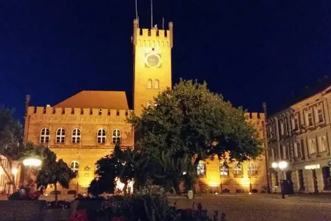 Najlepsze atrakcje w Szczecinku, które musisz zobaczyć – praktyczne porady i lokalizacje