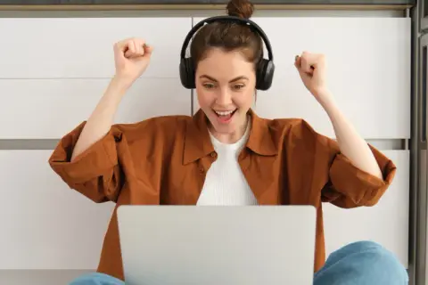Darmowe zakręcenia - kusząca okazja, a może przemyślane narzędzie platform online?