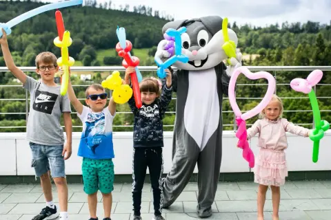 Hotel z animacjami dla dzieci: Rodzinny wypoczynek pełen atrakcji