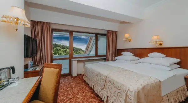 Ile pokoi ma hotel Gołębiewski w Karpaczu? Sprawdź szczegóły!
