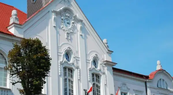 Człuchów atrakcje: Odkryj najciekawsze miejsca, które musisz zobaczyć