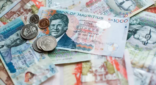 Banknoty i monety z Mauritiusa. Rupee to waluta, jaką zabrać na Mauritius.