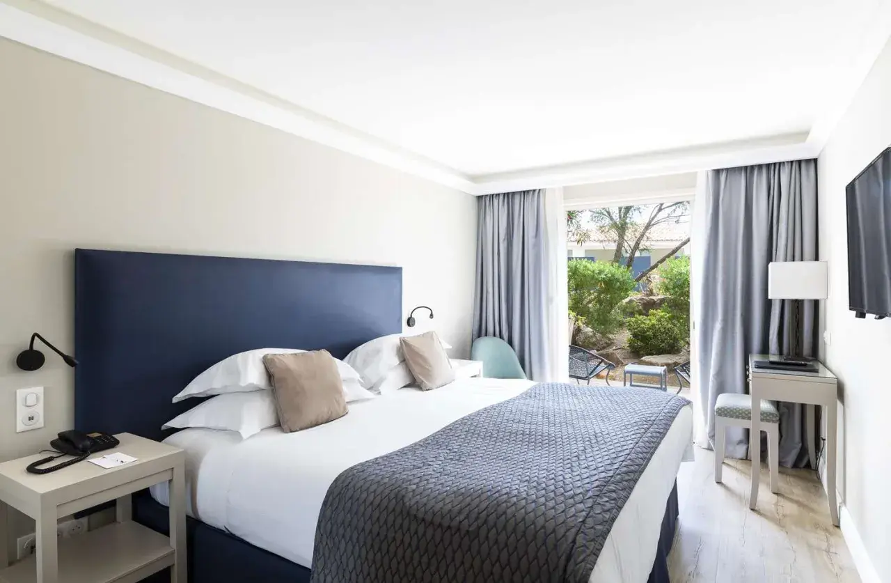Hotel Best Western w Ile-Rousse - idealne miejsce na relaks i wypoczynek