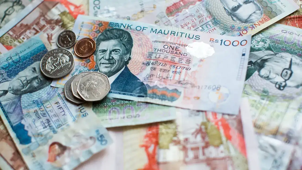 Banknoty i monety z Mauritiusa. Rupee to waluta, jaką zabrać na Mauritius.