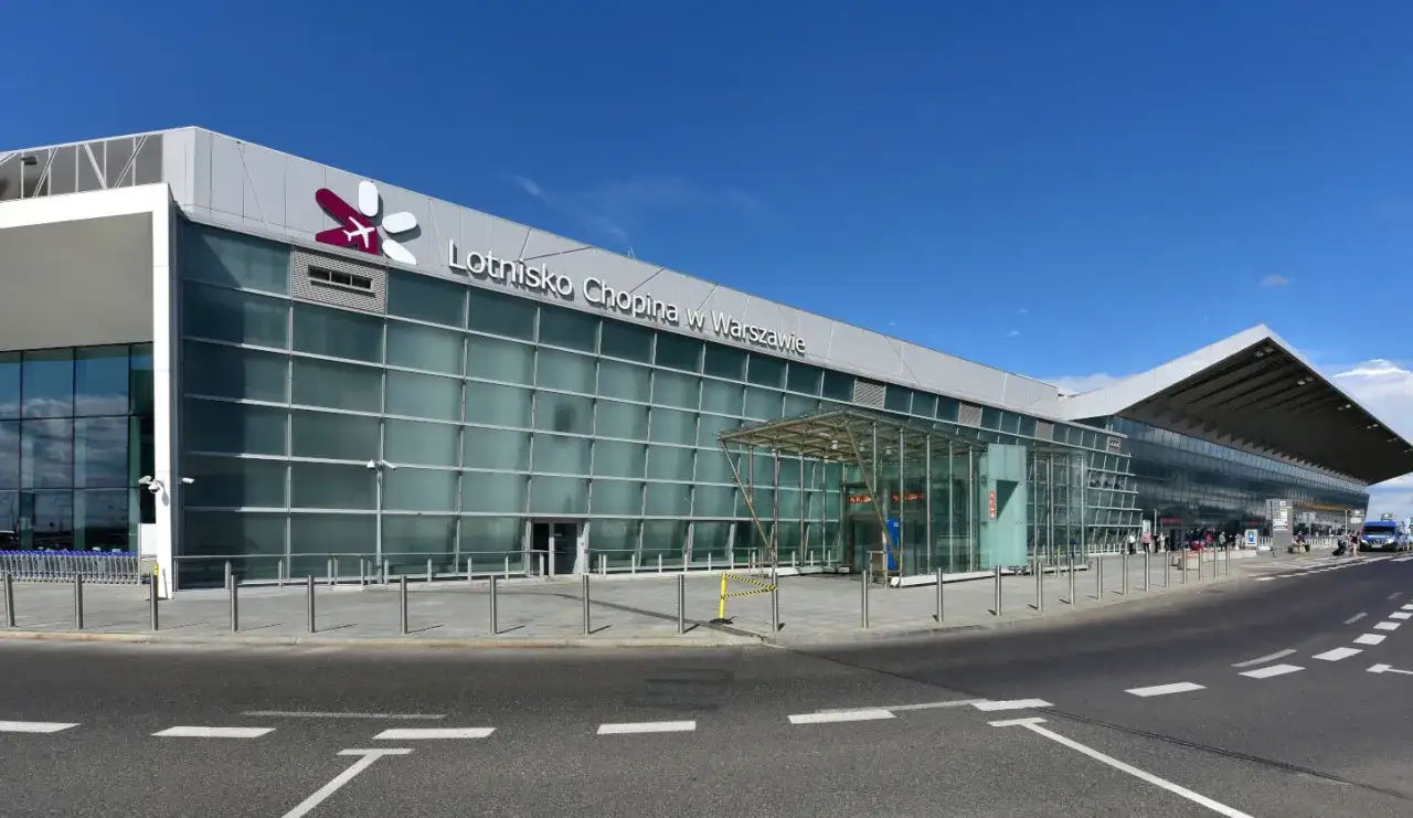Zdjęcie Jak dojechać do hotelu Airport Okęcie - tanie i szybkie opcje transportu