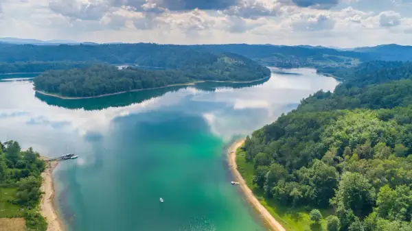 Gdzie nad jezioro w Lubuskiem? Najlepsze miejsca na relaks nad wodą