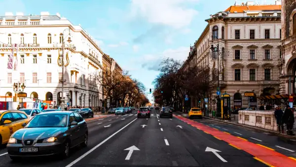 Jaka jest waluta w Budapeszcie? Uniknij kosztownych błędów w podróży