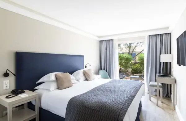 Hotel Best Western w Ile-Rousse - idealne miejsce na relaks i wypoczynek